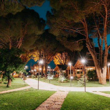 Pino Mar Luxury Bungalows Erdek Exteriör bild